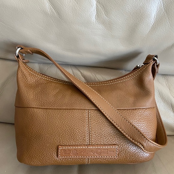 Authentic fossil Purse!! - Picture 2 of 16